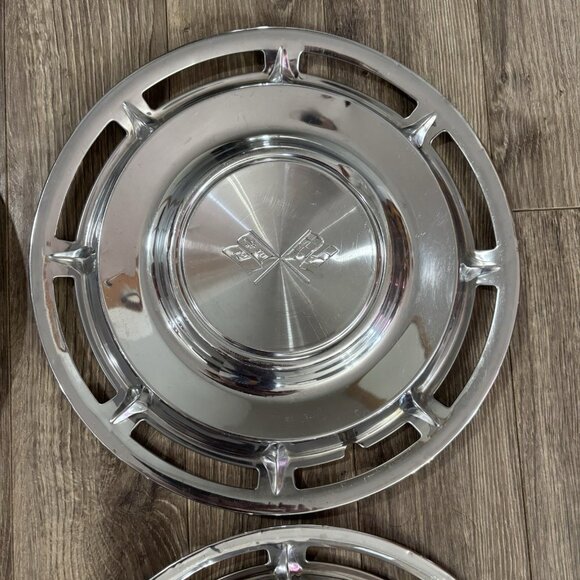 VTG 1960's Chevrolet Chevy Impala Cross Flag Wheel Covers Hubcaps 4 Chrome 14" - Picture 5 of 9